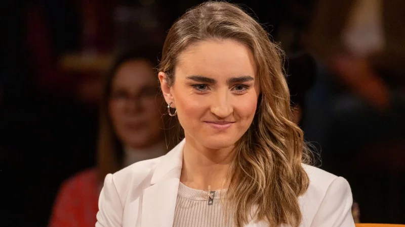 Elena Semechin spricht &uuml;ber die finanziellen Folgen ihrer Schwangerschaft. - &copy; Focke Strangmann/dpa