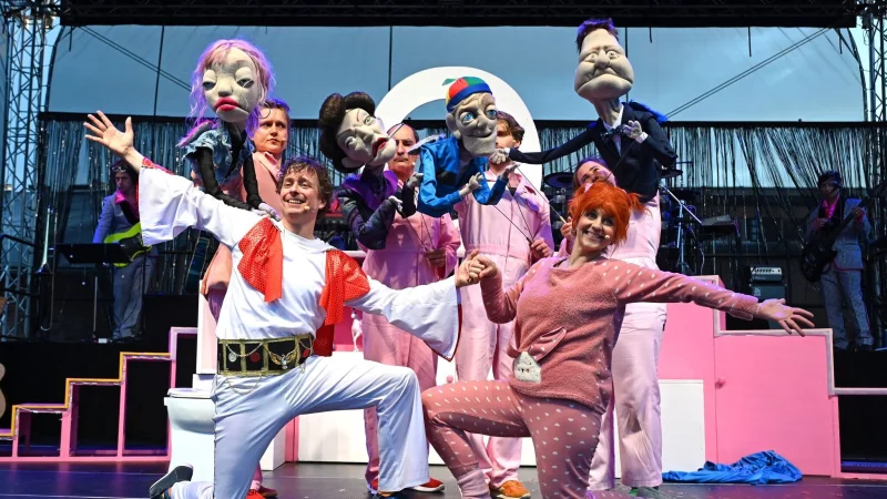 Das neue Musical von Prinzen-Sänger Tobias Künzel wurde zuerst in London aufgeführt, jetzt kommt es in der deutschen Version nach Halle. - © Elisa Schu/dpa