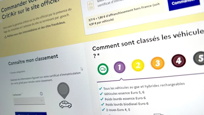 Plakette n&ouml;tig? In Frankreich ist etwa die Crit&rsquo;Air-Umweltplakette in mehreren St&auml;dten Pflicht. - &copy; Zacharie Scheurer/dpa-tmn