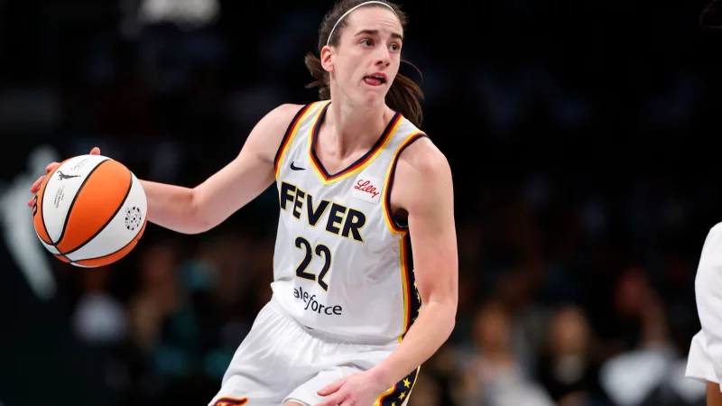 Caitlin Clark ist sofort zum Gesicht der WNBA geworden. - &copy; Noah K. Murray/AP/dpa