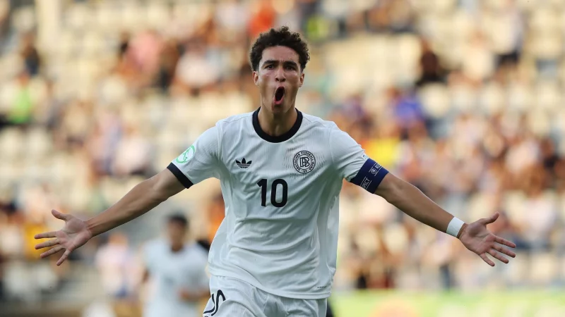 Bei der U19-EM erzielte Darvich in der Vorrunde ein Tor gegen England - nun soll er nach Stuttgart kommen. - &copy; Stefan Constantin/dpa