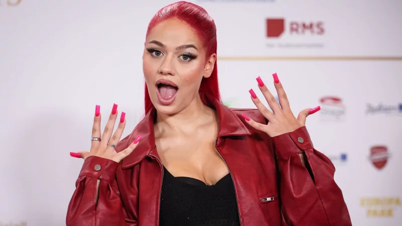 Anfang Juli werden Badm&oacute;mzjay, Doechii und zahlreiche andere beim Hip-Hop-Festival &laquo;Splash!&raquo; in Ferropolis bei Gr&auml;fenhainichen in Sachsen-Anhalt auf der B&uuml;hne stehen. (Archivbild) - &copy; Christian Charisius/dpa