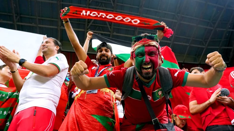 Auch bei der WM 2026 dabei: Marokko und seine Fans. - © Martin Rickett/PA Wire/dpa