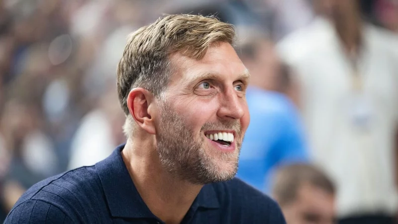 Nach dem EM-Titel: Dirk Nowitzki freut sich f&uuml;r die deutschen Basketballer. (Archivbild) - &copy; Marius Becker/dpa