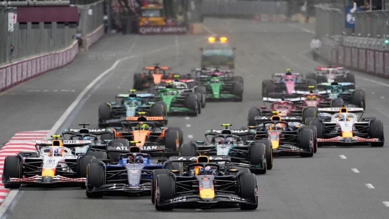 Max Verstappen holt im WM-Kampf auf. - &copy; Darko Bandic/AP/dpa