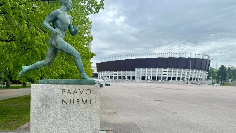 Bei einem WM-Qualifikationsspiel im Olympiastadion von Helsinki hat es einen tragischen Zwischenfall gegeben. - © Steffen Trumpf/dpa