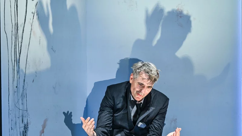 Jens Harzer ist Träger des renommierten Iffland-Rings. - © Jens Kalaene/dpa