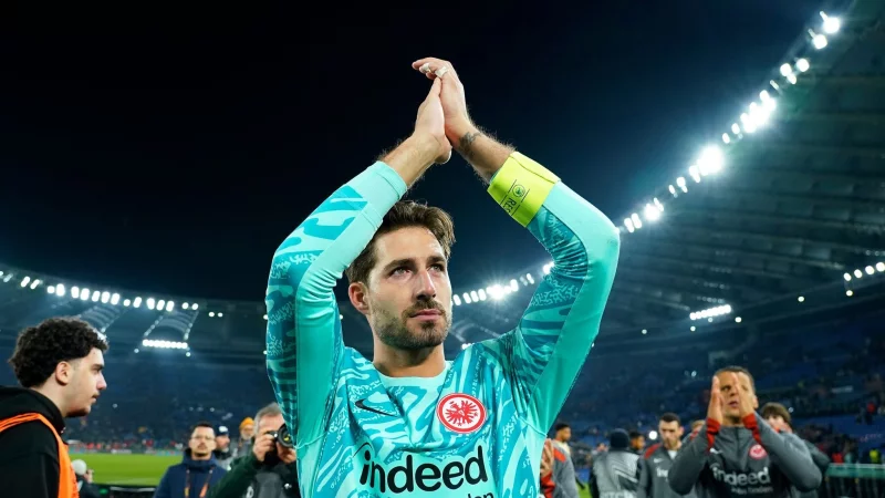 Bei Kevin Trapp flossen wegen des Abschieds von Eintracht Frankfurt Tränen. - © Giuseppe Maffia/dpa