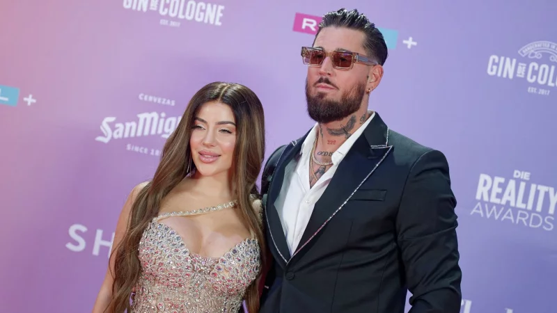 Die Reality Stars Leyla Lahouar (l) und Mike Heiter (r) gaben sich das Ja-Wort. (Archivfoto) - © Henning Kaiser/dpa