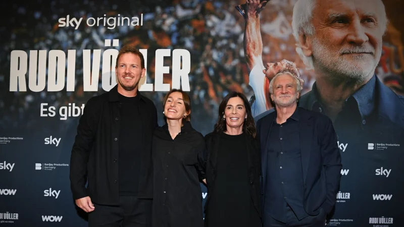 Julian Nagelsmann bei V&ouml;llers Filmpremiere. - &copy; Arne Dedert/dpa