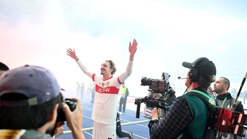 Im Fokus: Nick Woltemade wird vom FC Bayern umworben. - © Bernd Weißbrod/dpa