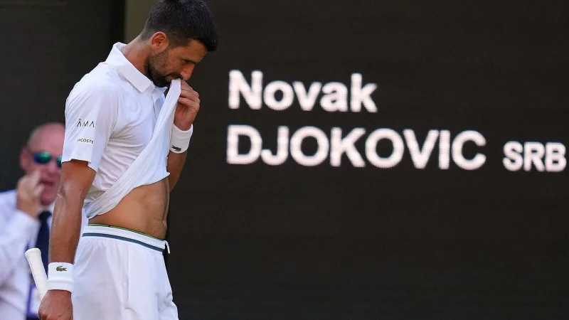 Will auf den Centre Court von Wimbledon zurückkehren: Novak Djokovic. - © Kirsty Wigglesworth/AP/dpa