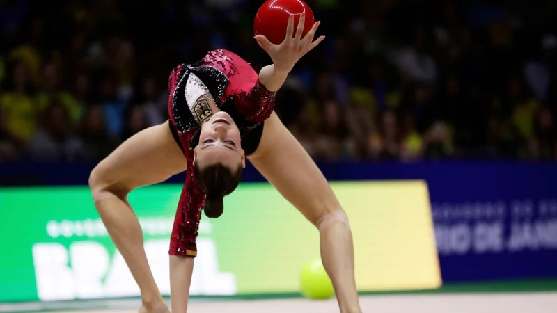 Virtuos mit dem Ball: Darja Varfolomeev. - © Bruna Prado/AP/dpa