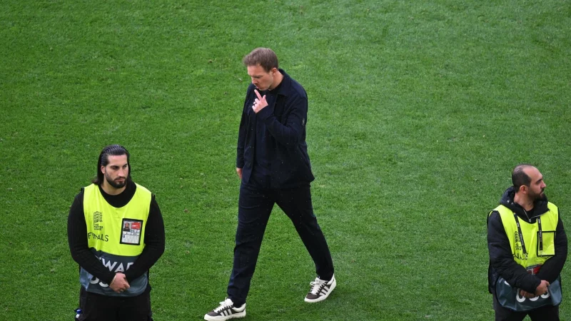Wohin geht der Weg in der WM-Saison: Julian Nagelsmann nach der zweiten Niederlage beim Finalturnier. - © Marijan Murat/dpa