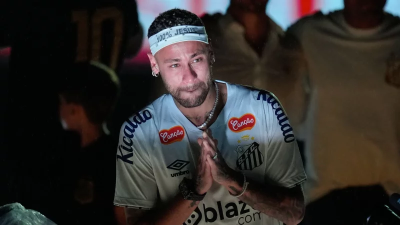 Neymar bekommt einen neuen Vertrag - bis zum Jahresende - © Andre Penner/AP/dpa