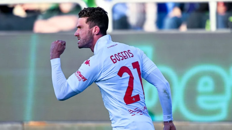 Robin Gosens spielt auch nächste Saison in Florenz. - © Gianluca Zuddas/LaPresse via ZUMA Press/dpa