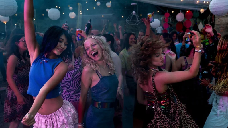 Eine Szene des Films &laquo;M&auml;dchen M&auml;dchen&raquo; (undatierte Filmszene). - &copy; Petro Domenigg/Constantin Film/dpa