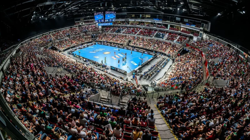 Die Handball-Bundesliga hat in der Saison 2024/25 einen Zuschauer-Rekord verzeichnet. - © Marco Wolf/dpa