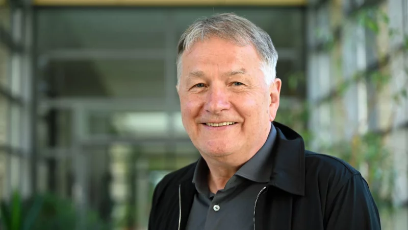 Schauspieler Thomas Rühmann feiert am 11. Mai seinen 70. Geburtstag. - © Elisa Schu/dpa