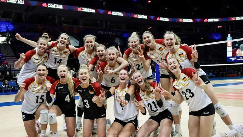Gegen Frankreich gelang den deutschen Volleyballerinnen ein knapper Sieg. - © volleyballworld/DVV/dpa
