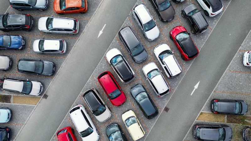 Kfz-Versicherungen werden gef&uuml;hlt immer teurer. Aber es gibt durchaus auch Sparpotenzial. - &copy; Jan Woitas/dpa/dpa-tmn