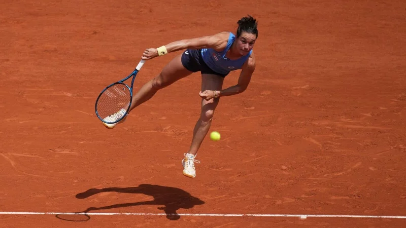 Die Franz&ouml;sin Lois Boisson sorgt in Paris f&uuml;r eine gro&szlig;e &Uuml;berraschung. - &copy; Thibault Camus/AP/dpa
