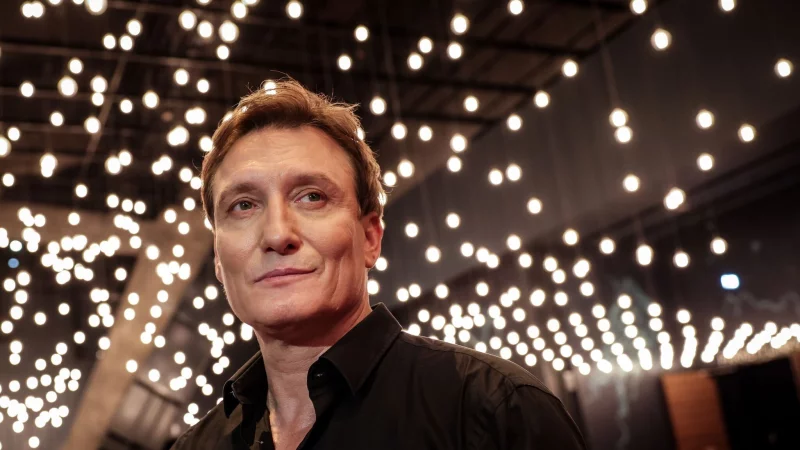 Als Sch&uuml;ler hat Oliver Masucci auch mal F&uuml;nfe gerade sein lassen. (Archivbild) - &copy; Christian Charisius/dpa