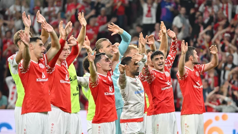 Die sechs Gegner des FSV Mainz 05 in der Ligaphase der Conference League stehen fest. - © Torsten Silz/dpa