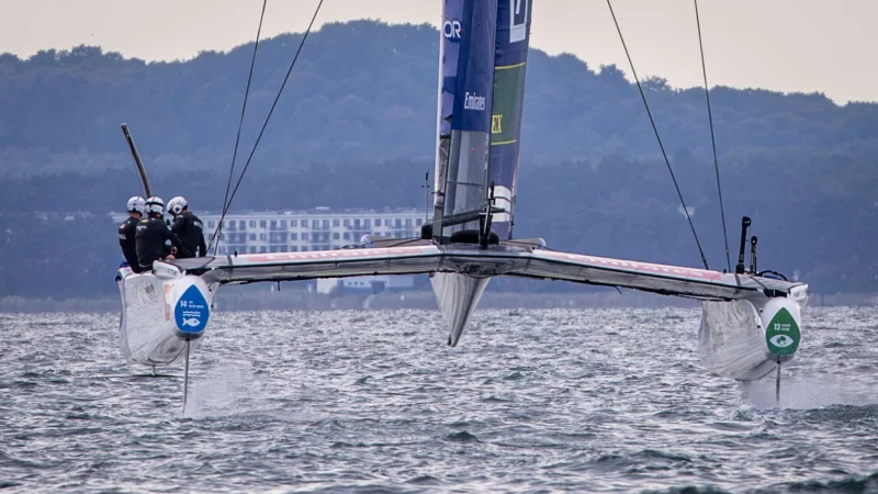 Erstmals in Deutschland: Die internationale Rennserie SailGP. - &copy; Jens B&uuml;ttner/dpa