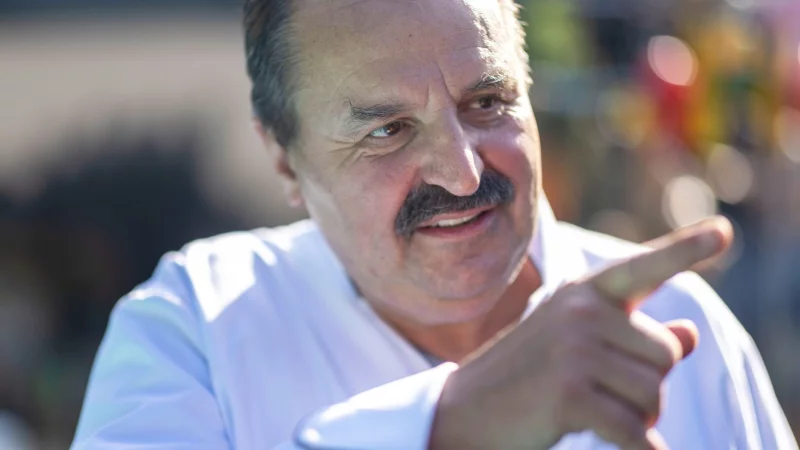 Johann Lafer war lange Zeit kein Grill-Fan. (Archivbild) - © Helmut Fricke/dpa