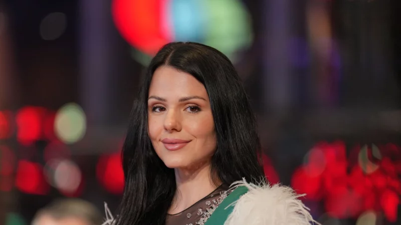 Die Schauspielerin Ruby O. Fee m&ouml;chte sich f&uuml;r ihre Weiblichkeit nicht verstecken. (Archivbild) - &copy; Soeren Stache/dpa