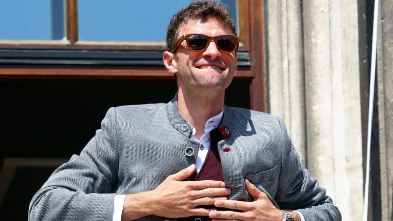 Thomas M&uuml;ller sagte seinen Fans wiederholt Danke. - &copy; Karl-Josef Hildenbrand/dpa