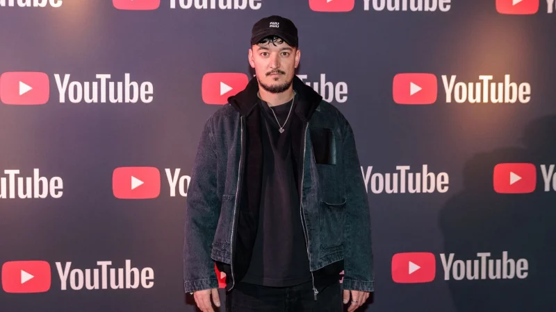 F&uuml;r einen guten Zweck tritt auch der S&auml;nger Montez in Hamburg im Schauspielhaus auf - zusammen mit einem 65-k&ouml;pfigen Orchester. (Archivbild) - &copy; Carsten Koall/dpa