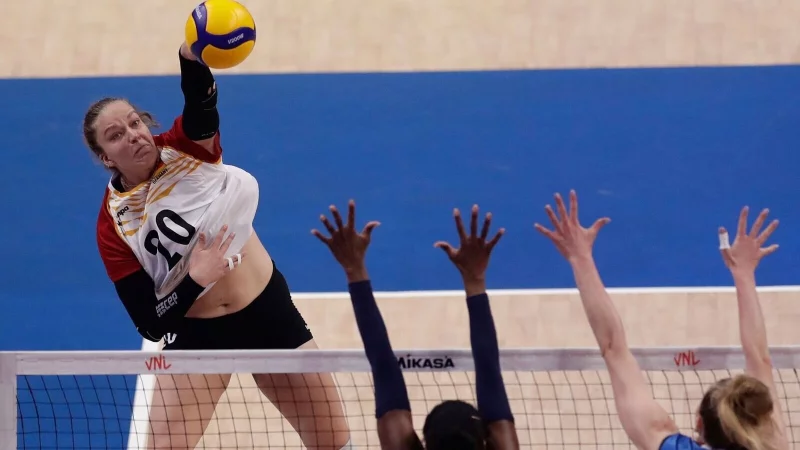 Niederlage in fünf Sätzen: Deutschland verliert gegen Italien in der Nationenliga. - © Bruna Prado/AP/dpa