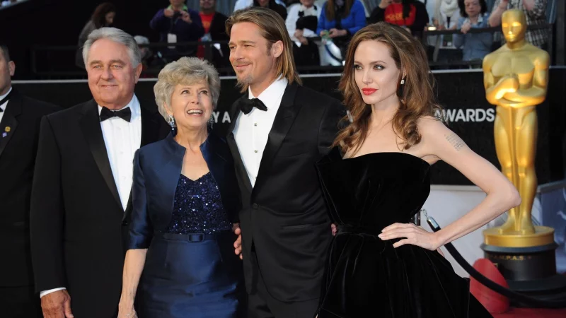 Einst begleitete Jane Etta Pitt ihren Sohn stolz zur Oscar-Zeremonie. - © picture alliance / dpa