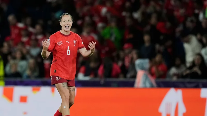 Heldin des Tages: Géraldine Reuteler von Eintracht Frankfurt. - © Martin Meissner/AP/dpa