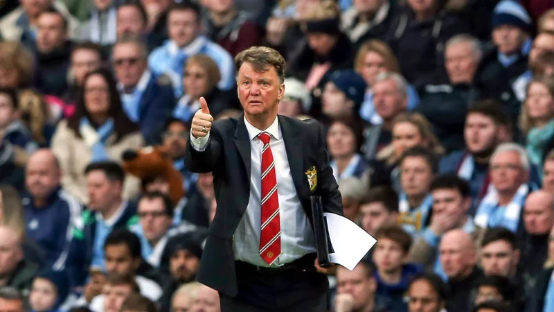 Einst Trainer von Manchester United, jetzt Kritiker: Louis van Gaal. - &copy; picture alliance / Nigel Roddis/EPA/dpa