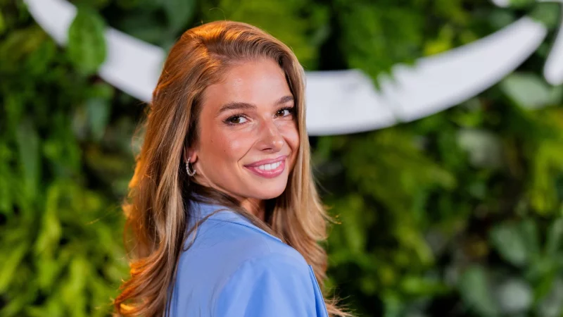 Moderatorin Lola Weippert musste einem Instagram-Post zufolge während ihres Sommerurlaubs ins Krankenhaus. (Archivbild) - © Rolf Vennenbernd/dpa