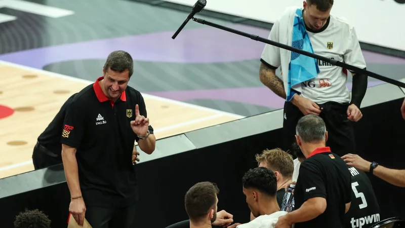 Die deutschen Basketballer wurden im Teamhotel geweckt. - © Matthias Stickel/dpa