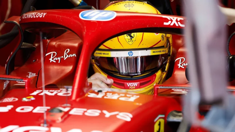 Lewis Hamilton frustriert die Situation bei Ferrari. - &copy; Geert Vanden Wijngaert/AP/dpa