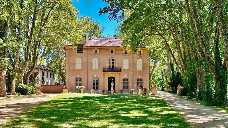 Das alte Familienanwesen der C&eacute;zannes: Jas de Bouffan. - &copy; Michel Fraisset/Cezanne2025/dpa-tmn