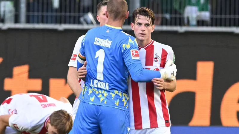 K&ouml;lns Jakub Kaminski (r) schoss beim 3:3 in Wolfsburg das sp&auml;teste Tor der Bundesliga-Geschichte. - &copy; dpa