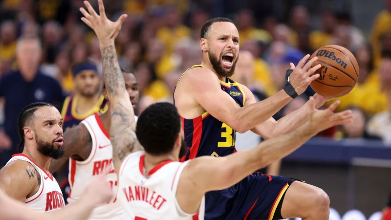 Stephen Curry war sp&auml;t f&uuml;r die Warriors zur Stelle. - &copy; Scott Strazzante/San Francisco Chronicle/dpa