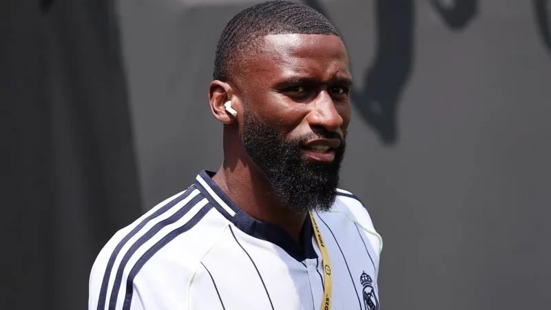 Antonio Rüdiger kämpft mit Real Madrid um den Einzug ins Finale. - © David Klein/CSM via ZUMA Press Wire/dpa