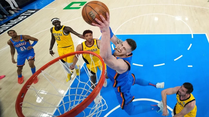 Isaiah Hartenstein und die Oklahoma City Thunder flogen am Ende zum Titel. - © Kyle Terada/Pool IMAGN Images/AP/dpa