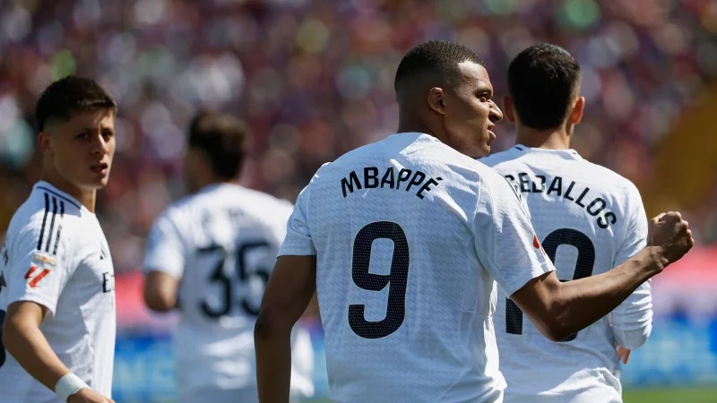 Traf zum 1:1: Kylian Mbappé. - © Joan Monfort/AP/dpa