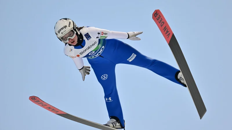 Springt bei der WM: Tina Erzar. - &copy; Hendrik Schmidt/dpa