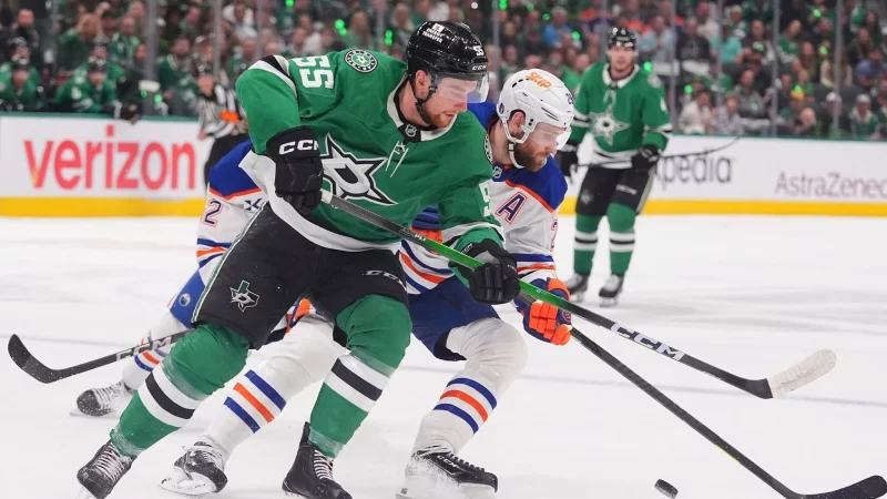 Draisaitl traf zum 1:0 - und verlor dennoch mit Edmonton in Dallas. - &copy; LM Otero/AP/dpa