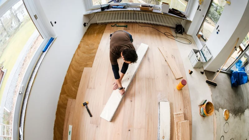 Echtholz-Parkett ist ein langlebiges Material - bei richtiger Pflege. - &copy; Markus Scholz/dpa-tmn