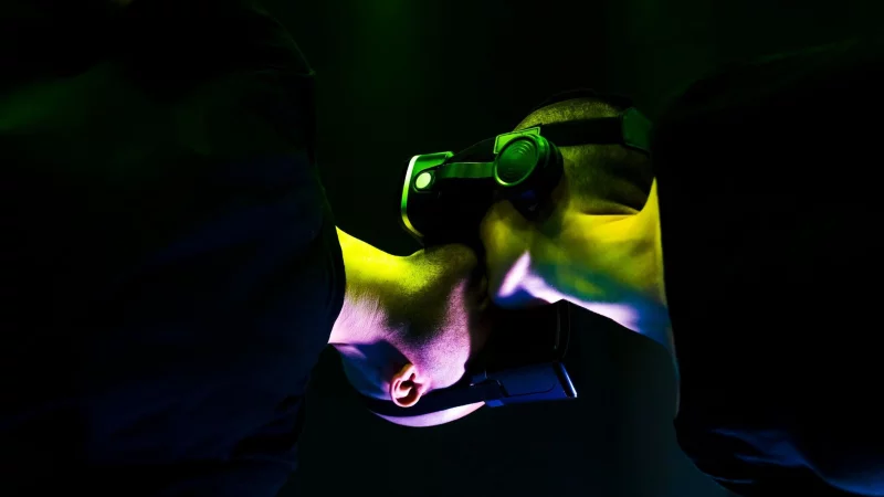 Immer verfügbar: Technologie und Internet können das Verhältnis und das Verhalten zu Sex nachhaltig verändern. - © Eugenio Marongiu/Westend61/dpa-tmn